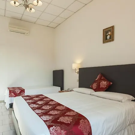 St. Hotel 2*