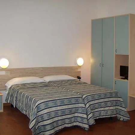 St. Hotel 2*
