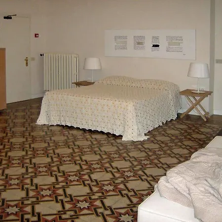 Hotel St. 2*