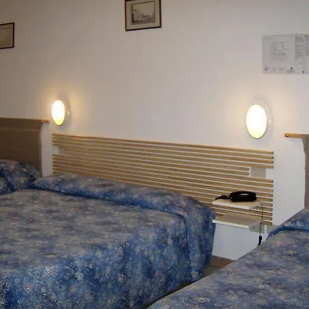 St. Hotel 2*