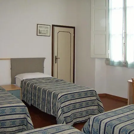 Hotel St. 2*