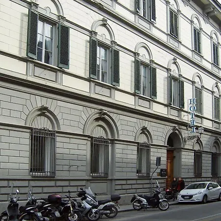 Hotel St. 2*