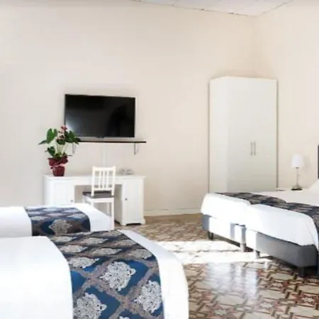 Hotel St. 2*