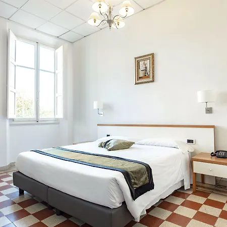 St. Hotell 2*