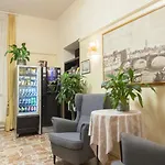 St. Hotel 2*