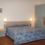 Hotel St. 2*